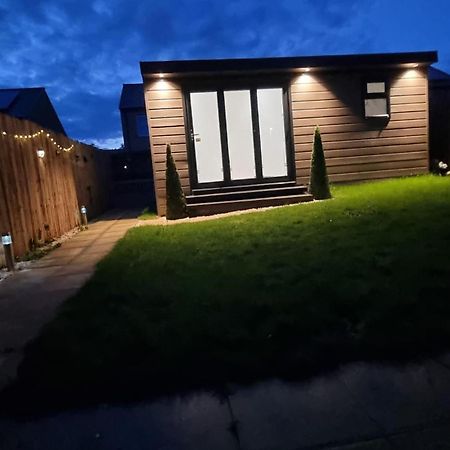 Willa T-I-G-H The Coziest Place Wifi & Netflix Near Roundhay Leeds  Zewnętrze zdjęcie